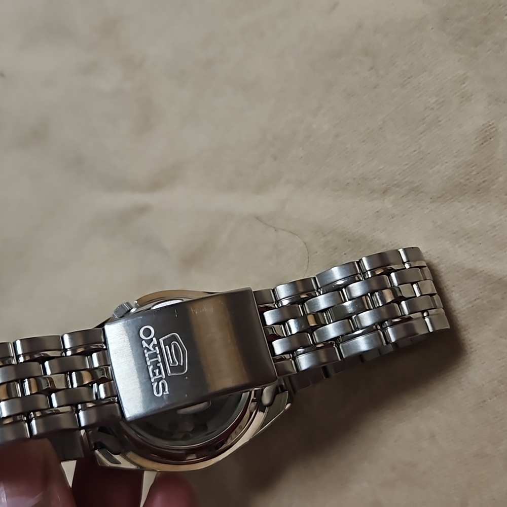Seiko Watch - Picture 2 of 6